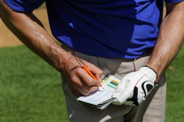 Cum se calculează handicapul în golf și de ce e important