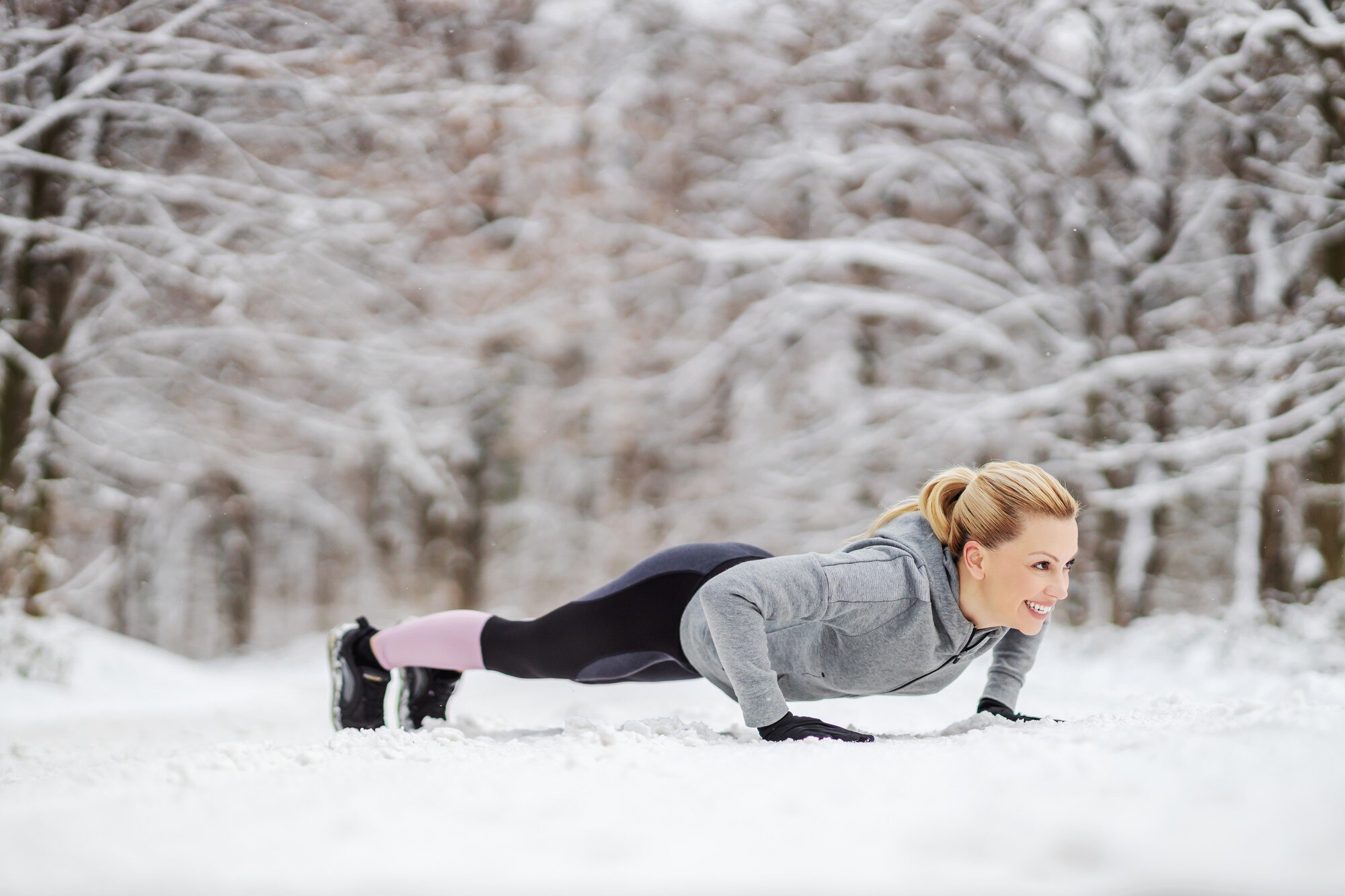 Antrenamente de fitness în sezonul rece: adaptări și motivație în 2026