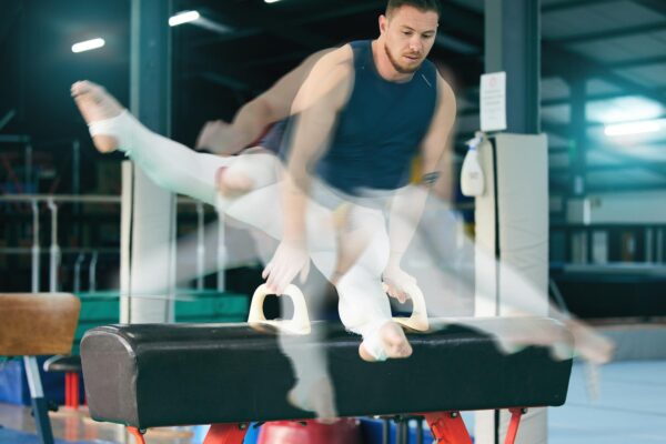 Bârna în gimnastică: ce presupune construirea unui exercițiu