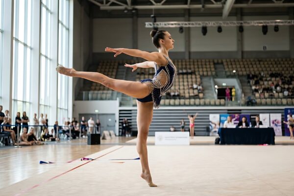 Săriturile în gimnastică: cum este evaluată execuția